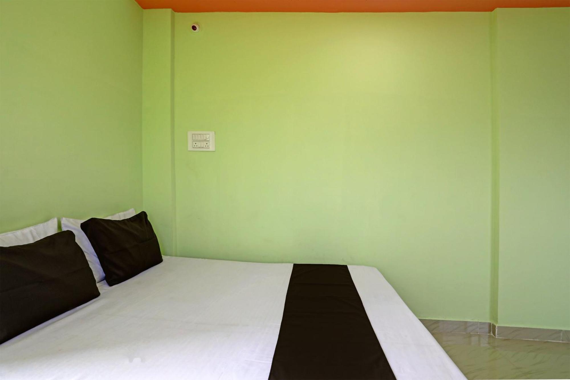 Spot On Hotel Leo Star Chandrapur Eksteriør bilde