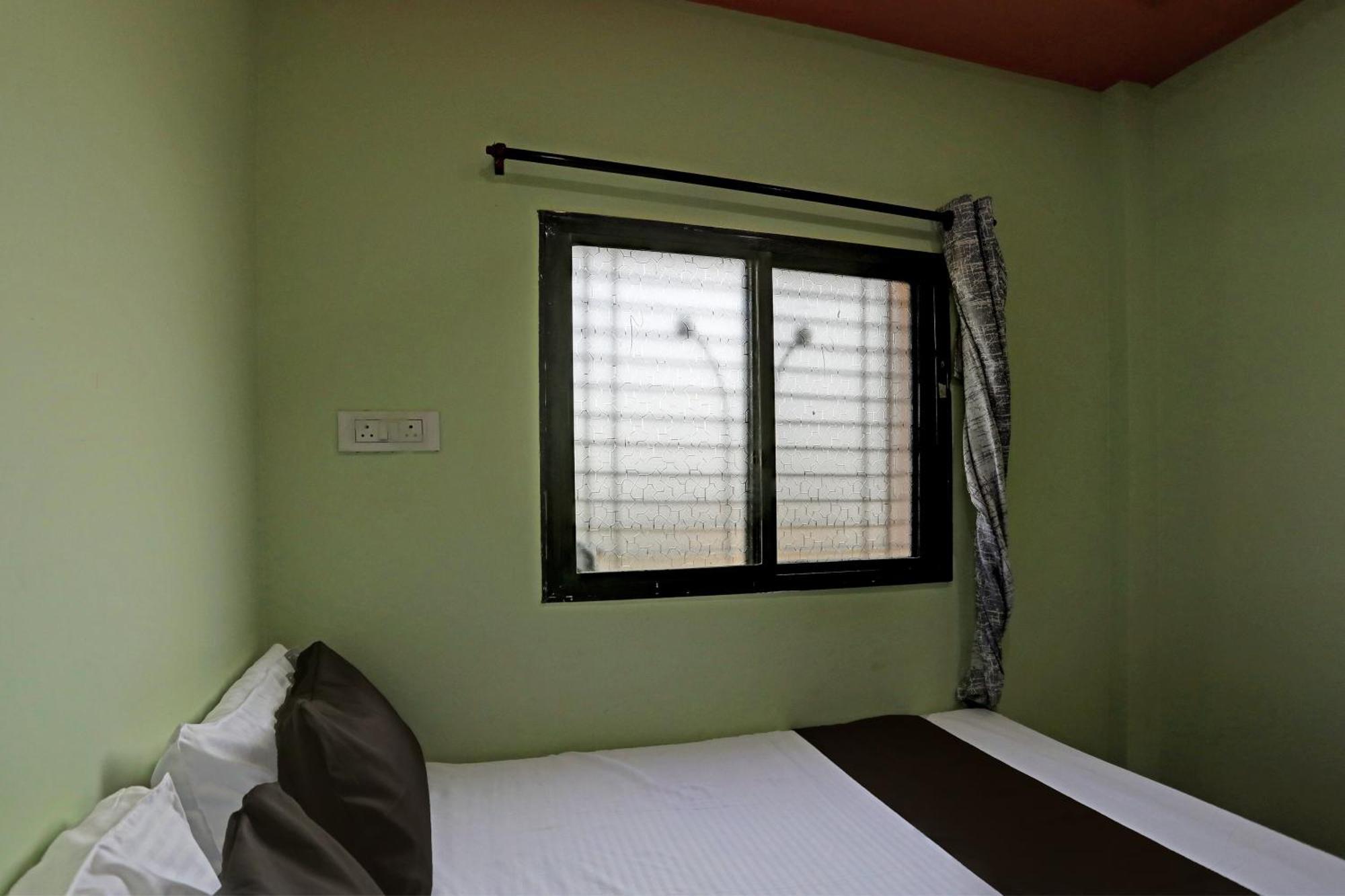 Spot On Hotel Leo Star Chandrapur Eksteriør bilde